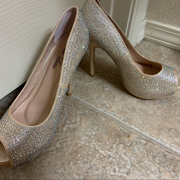 Nude rhinestone heels size 9 - Picture 5 of 5